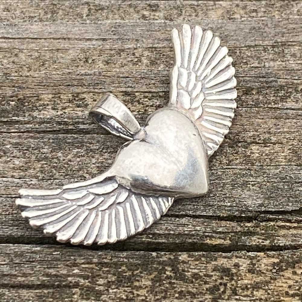 Winged Heart Pendant .925 Sterling Silver made in USA Doorway to the Soul - Picture 12 of 13